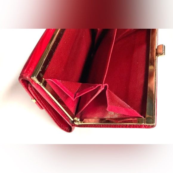 VALENTINO GARAVANI VINTAGE EMBOSSED LEATHER COMPACT WALLET - Picture 11 of 16